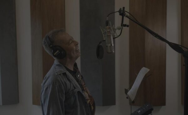 Hyldon compartilha o novo single e clipe “Favela do Rio de Janeiro”