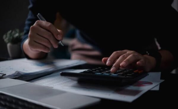 Manual do ReVar reforça interpretação da Receita Federal: ganhos com Units não contam com isenção de R$ 20 mil