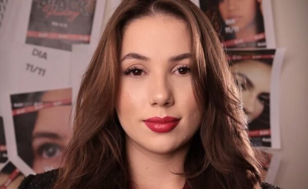 Cílios gatinho exigem análise visual minuciosa para preservar a harmonia do olhar