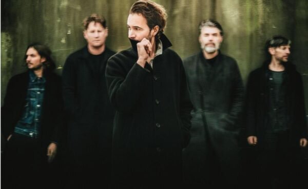 Editors lança o novo single “Call It In”