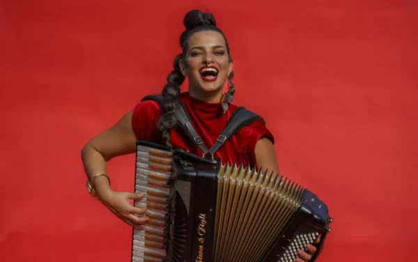 Lívia Mattos leva força e sofisticação do acordeon contemporâneo ao Timbre Instrumental 2026
