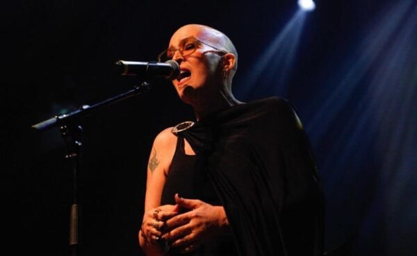 Nila Branco fará turnê na Europa com repertório das grandes cantoras brasileiras