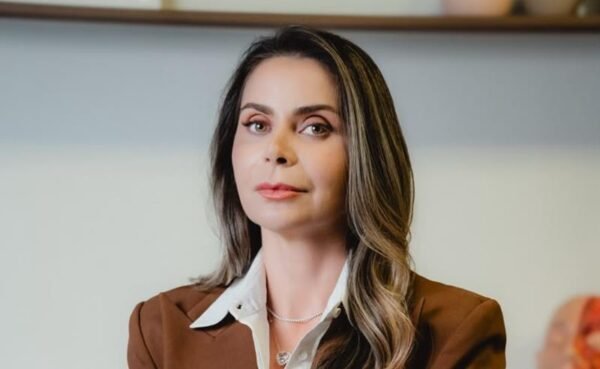 Dra. Ana Mamari: excelência, precisão e propósito na cirurgia plástica