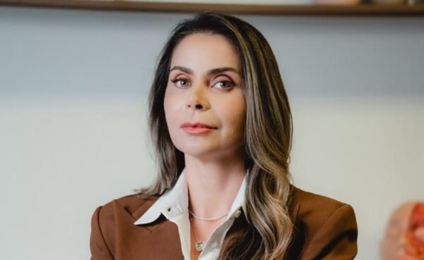 Dra. Ana Mamari: excelência, precisão e propósito na cirurgia plástica