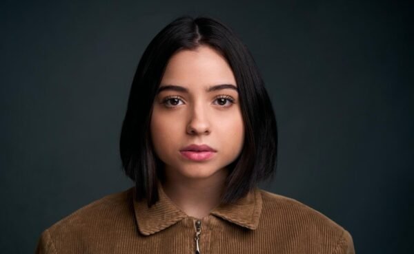 Isabella Daneluz amplia carreira e vai dos palcos às telas do cinema