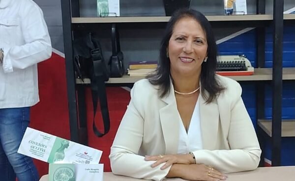 Livro desperta curiosidade em Cuiabá