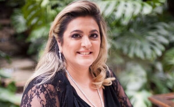 Bibiana Paranhos assina brinco exclusivo para o casamento de Juliette